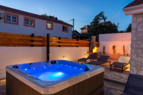 Holiday home Sanya -outdoor hot tub